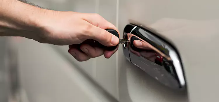 Why Choose Our Auto Locksmith Team in Roanoke, VA?